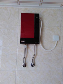 奥特朗即热电热水器